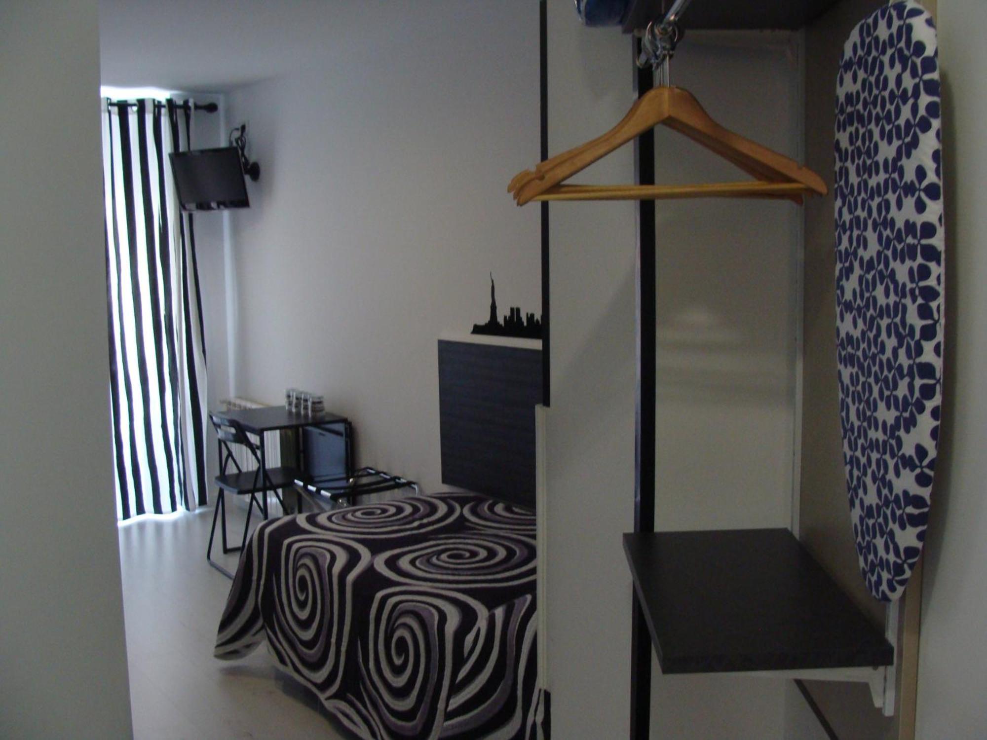 Hostal Jq Madrid 1 מראה חיצוני תמונה