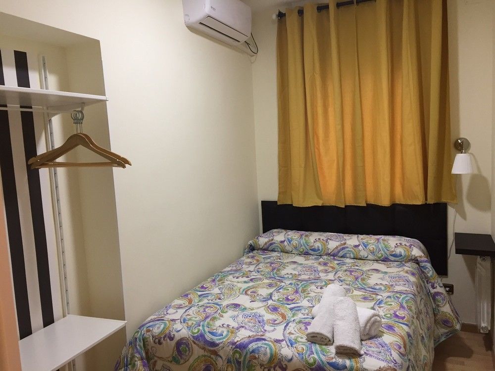 Hostal Jq Madrid 1 מראה חיצוני תמונה
