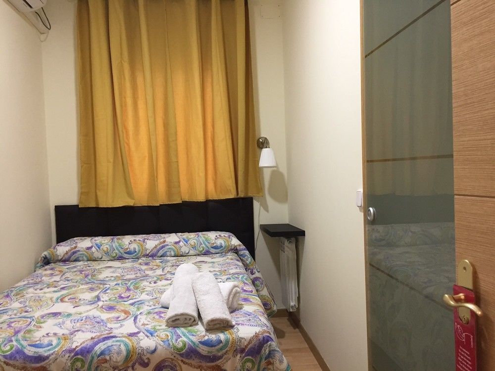 Hostal Jq Madrid 1 מראה חיצוני תמונה
