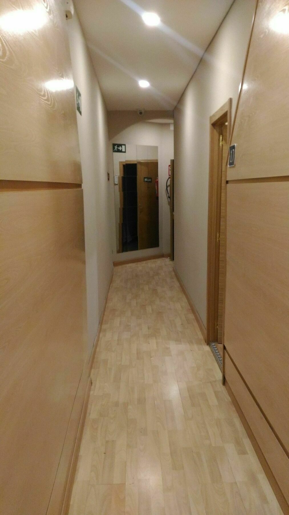 Hostal Jq Madrid 1 מראה חיצוני תמונה