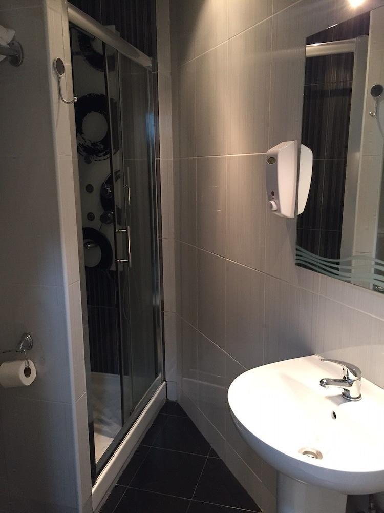 Hostal Jq Madrid 1 מראה חיצוני תמונה